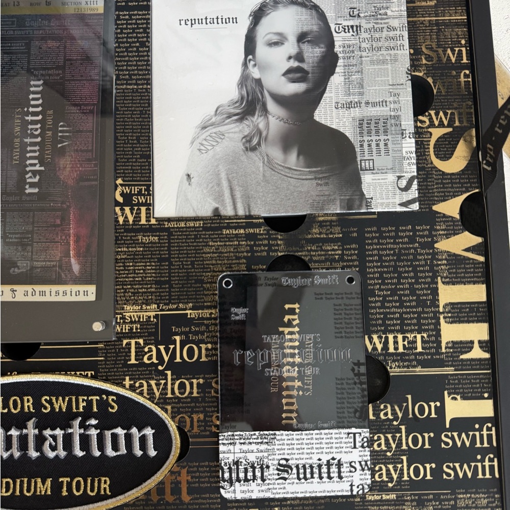 Taylor Swift Reputation VIP Box - Picture 3 of 7